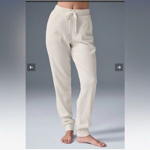 Alo muse sweatpants jogger